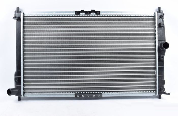 Радиатор охлаждения двигателя Lanos с кондиционером "Flagmus"